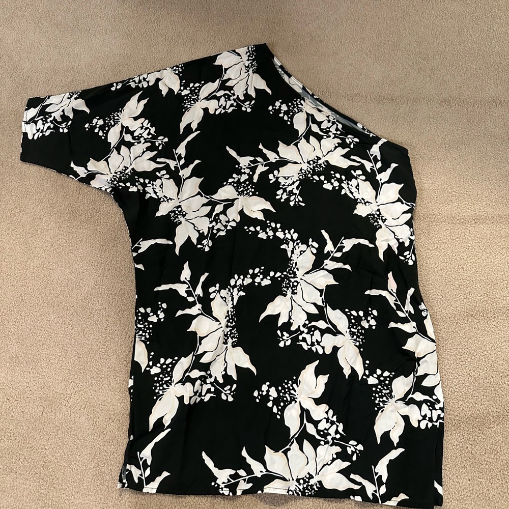 NWT Fighting Eel Black and White Poinsettia Dress Bri Noir size M